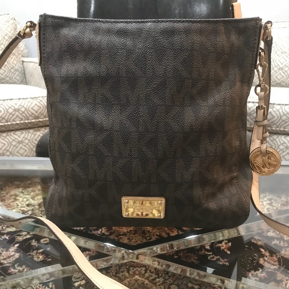 Michael Kors crossbody purse